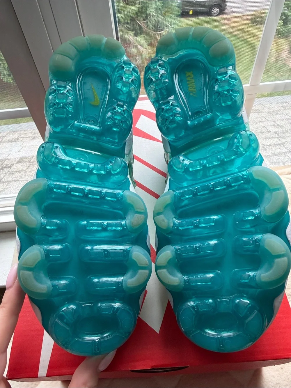 Nike Womens Air Vapormax Plus Ombre Teal Sneakers. like new